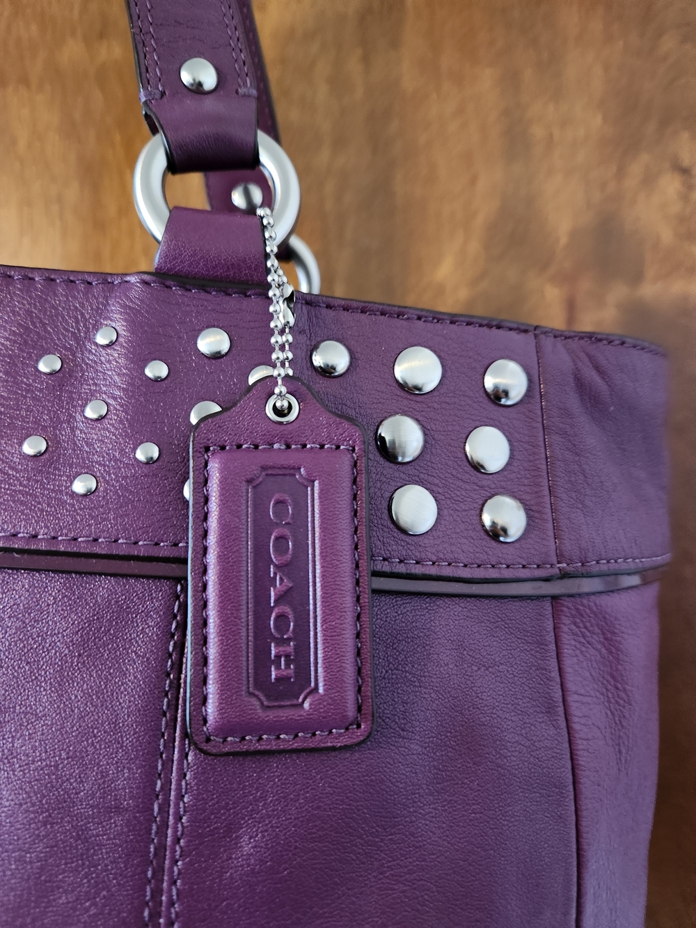 Coach Studded Hobo Shoulder Bag / East West Tote.
F15235 - Picture 4 of 11